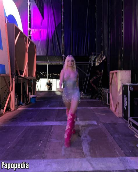 Alexandra Stan Nude Leaks Photo Fapopedia