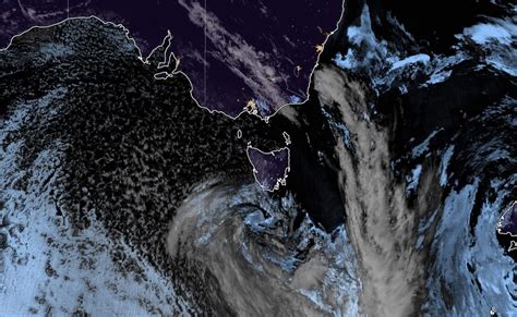 132kmh Gusts Severe Damaging Winds Cause Havoc Across Tasmania Pulse