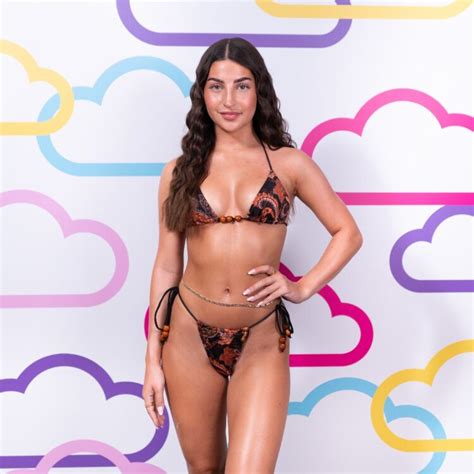 Hot Sexy Lydia Karakyriakou Bikini Pics