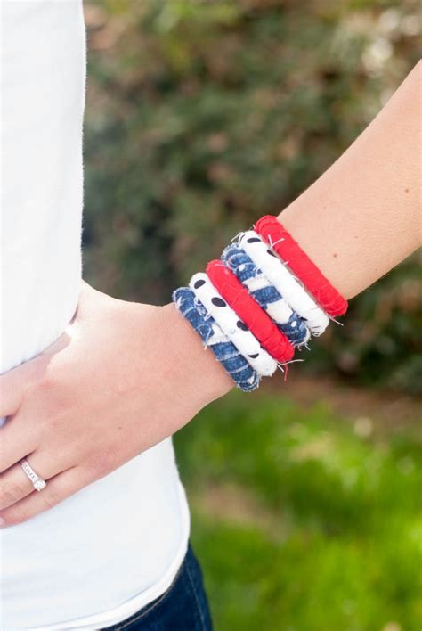 Fabric Bracelet Tutorial - TGIF - This Grandma is Fun