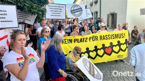 Lauter Protest Gegen Afd Kundgebung In Weiden Onetz