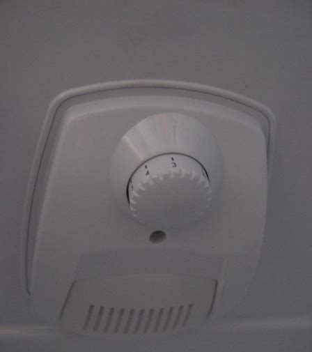 Не работает холодильник Индезит (Indesit), причины