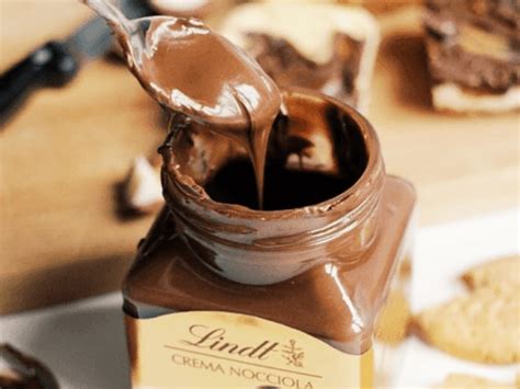 Lindt lance aussi sa pâte à tartiner aux noisettes Recettes en Famille