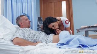 Jasmine Jae Gives Blowjob To Keiran Lee In The Hospital Porn Movies 3Movs