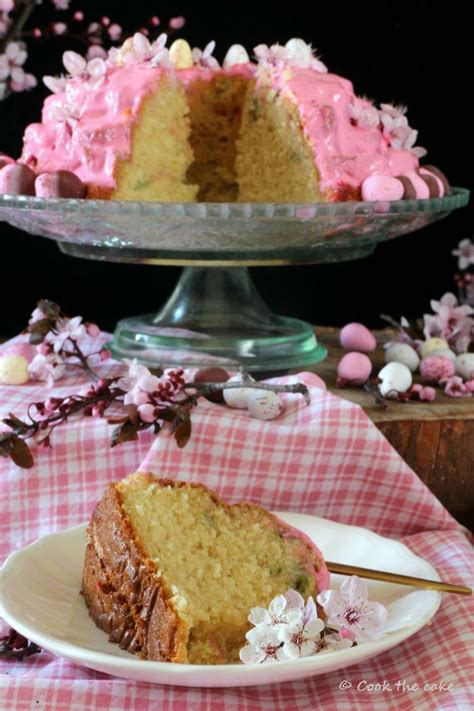 Bundt Cake De Vainilla Y Confeti Con Huevos De Pascua Pastel De