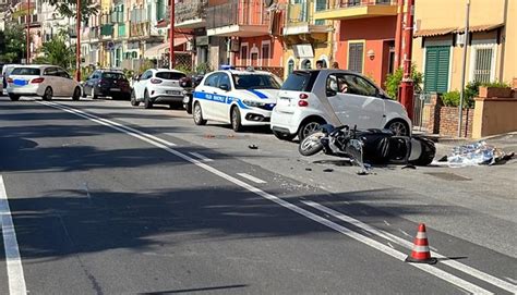 Incidente A Messina Tragico Scontro Auto Moto Sulla Litoranea Nord