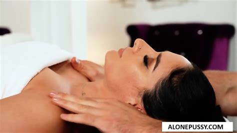 Sheena Ryder Horny Busty Milf