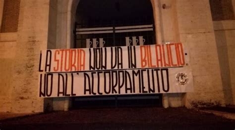 Latina Blocco Studentesco La Storia Non Va In Bilancio No All Accorpamento