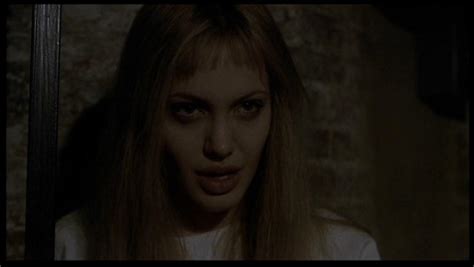 Angelina Jolie As Lisa Rowe In Girl Interrupted Angelina Jolie Image 17411470 Fanpop