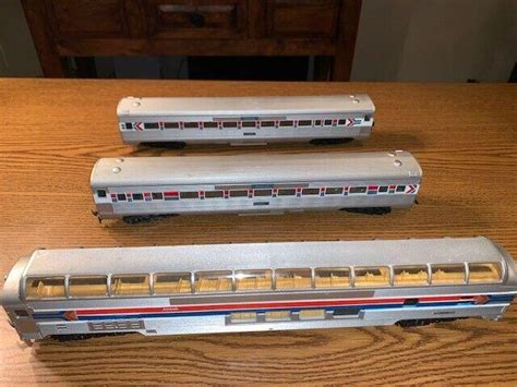 Amtrak Ho Train Set Engine Plus Seven Cars Including Two Dome Cars