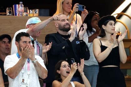 Sof A Vergara Poses Nude At