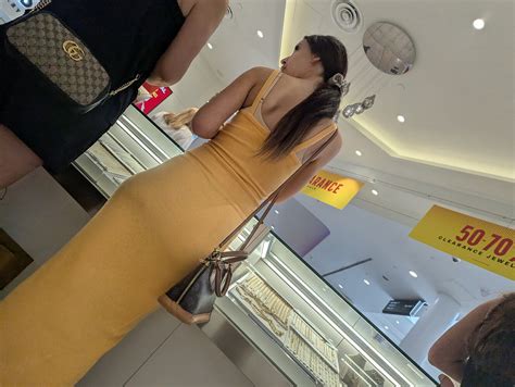Bangin Aussie Babe In Yellow Tight Dress Ass Forum