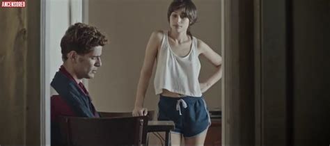 Naked Luisa Arraes In Liquid Truth