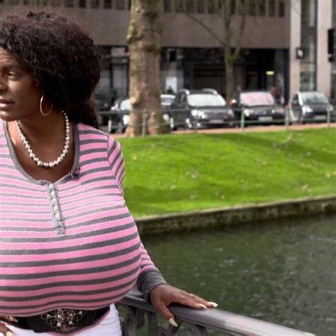 Riesenspa Mit Riesenbusen Martina Big Enth Llt Alles Ber Sex Mit Xxl Br Sten