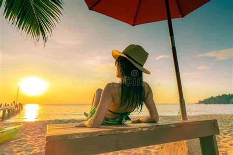38 534 Bikini Sunbathing Photos Free Royalty Free Stock Photos From Dreamstime