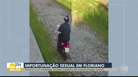 Pol Cia Tenta Identificar Homem Que Tocou Partes Ntimas De Mulheres Em