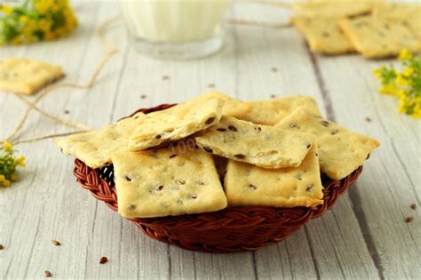 Крекеры в домашних условиях рецепт с фото пошагово - 1000.menu