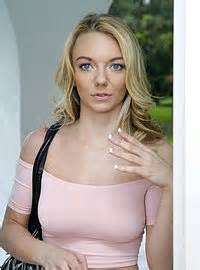 Blonde Babe Likes To Taste Fresh Cum Photos Molly Mae MILF Fox