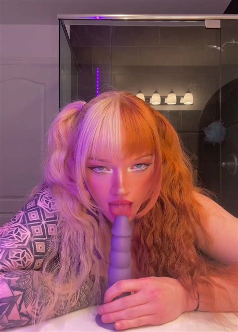 Big Ass Bitch Loves To Ride This Huge Dildo