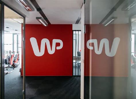 Denuncian En Polonia Destrucci N Masiva De Documentos Gubernamentales Prensa Latina