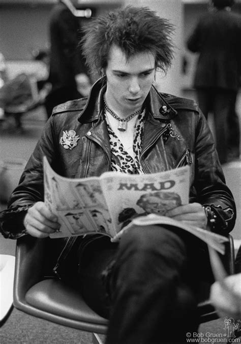 Sid Vicious Of The Sex Pistols Reading Mad Magazine In Baton Rouge La January Image R