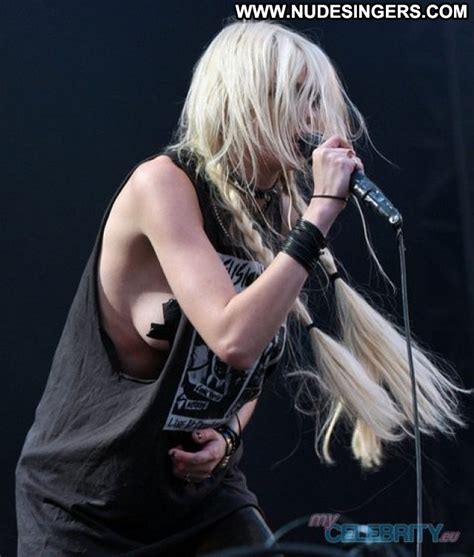 Dua Lipa The Image Summer Posing Hot Nude Beautiful Babe Bikini Nude Celebrities Mobile