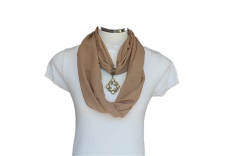 Lenço Nude Pingente Elo Produtos Especiais