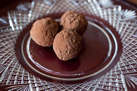 Cocoa-Dusted Truffles - The Washington Post