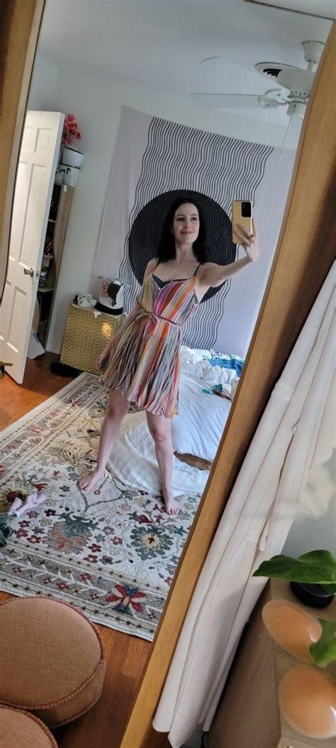 Meet Aella The Porn Star Who Only Showers 37 Times Per Year Foto 8 De 16 MARCA English