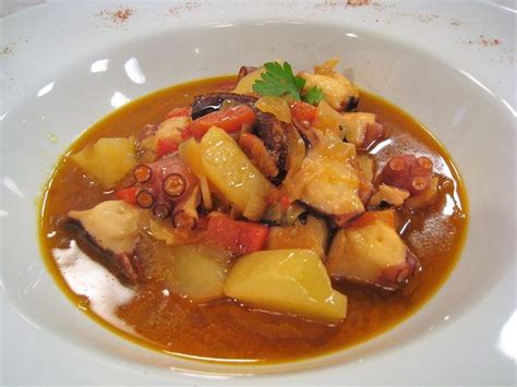 Guiso De Pulpo Con Patatas Ethnic Recipes Food Cooking