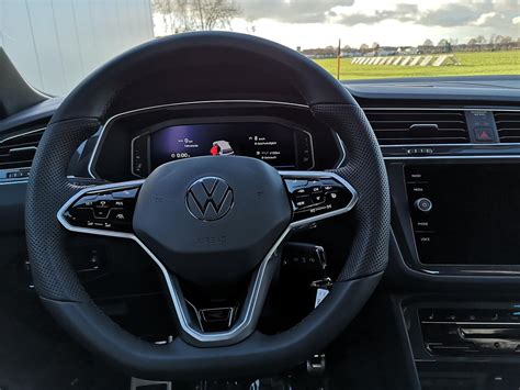 Volkswagen Tiguan R Line Tdi Dsg Ahk Navi Cockpit G Nstiger Kaufen