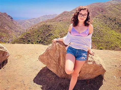 Porn Star Flooded By Fans Marriage Proposals Who Hate Seeing Her Have Sex With Guys Daily Star