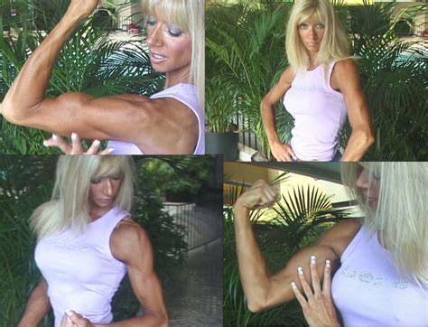 IRON BELLES MUSCLE ADDICTION STORE Blonde Fitness Biceps