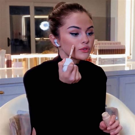 Gomez Brunette And Fashion Image On Favim