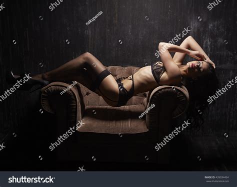 Sexy Fashion Brunette Woman Dark Hair Foto Stok 439034434 Shutterstock