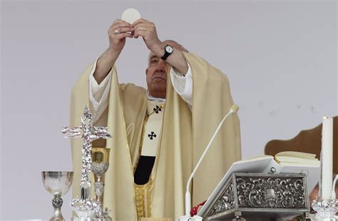 Vaticano El Papa Critica El Culto A La Apariencia Y Pide A Los