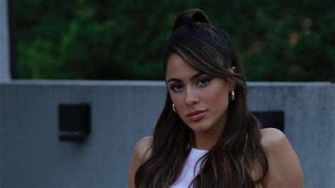 Con una bikini negra el video de Tini Stoessel que deslumbró a todos