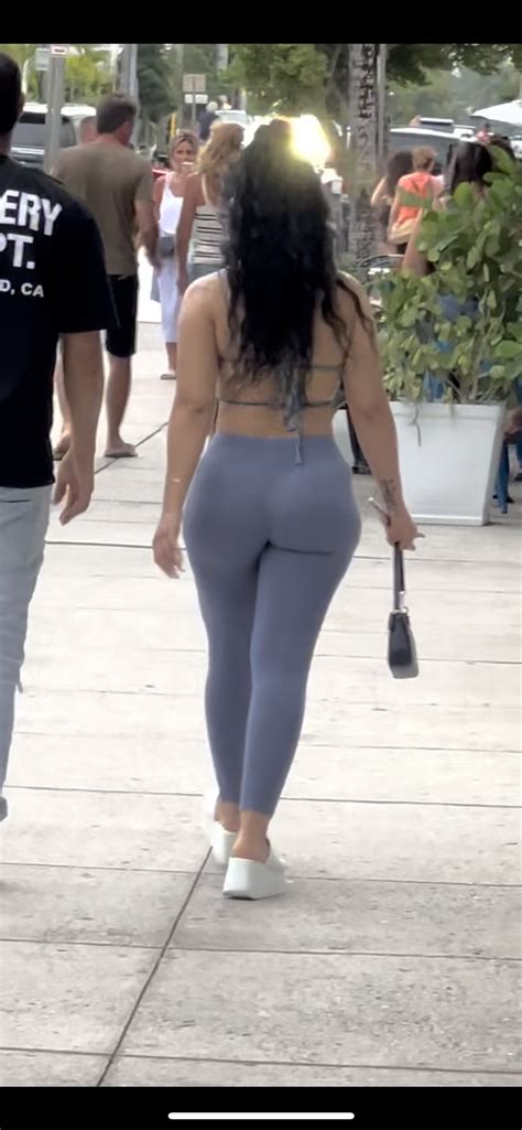 Phat Jiggly Latina Booty W VIDEO Forum
