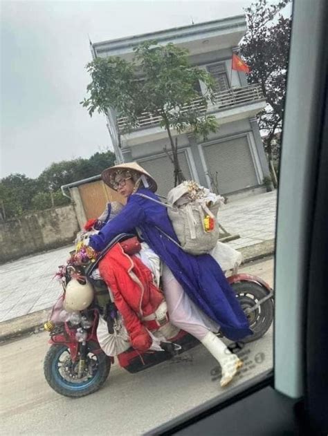 Hot girl quỵt nợ Bella lên đời xe máy ảnh mới nhất được chụp tại quê nhà