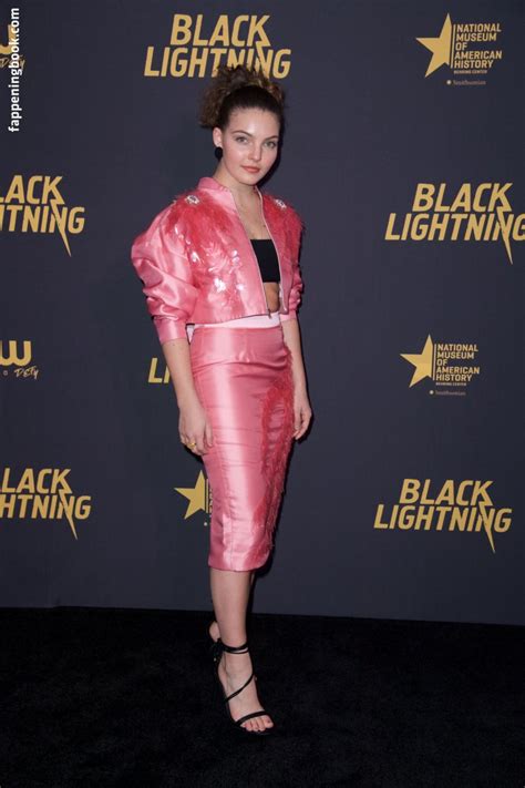 Camren Bicondova Nude OnlyFans Leaks Fappening FappeningBook