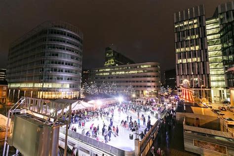 The Ice Rink Returns to Spinningfields this Winter