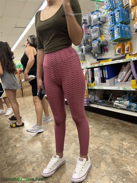 Latina Ass Creepshot In Pink Leggings Candid Teens