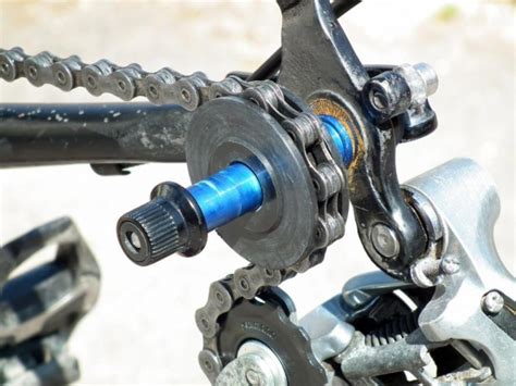 Успокоитель цепи на велосипед: устройство и виды