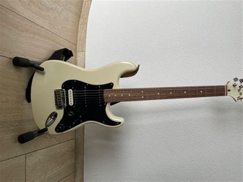 E-Gitarre Squier Stratocaster | Kaufen auf Ricardo