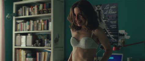 María Valverde nude pics página