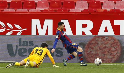 Con Un Gol De Lionel Messi El Barcelona Superó Al Sevilla Y Se Pone A Tiro De La Cima En La