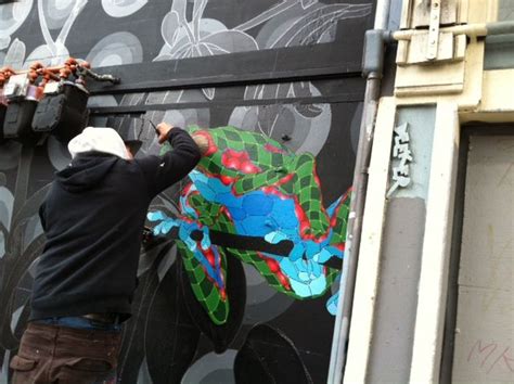 Frog Graffiti being painted..San Francisco. September 2012 | Graffiti ...