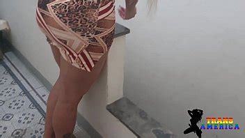 Convidei O Vizinho Para Uma Brincadeira Gostosa Na Escada XVIDEOS