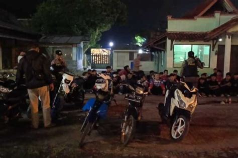 66 Anggota Geng Motor Diamankan Di Bandung Sajam Dan Obat Terlarang Disita