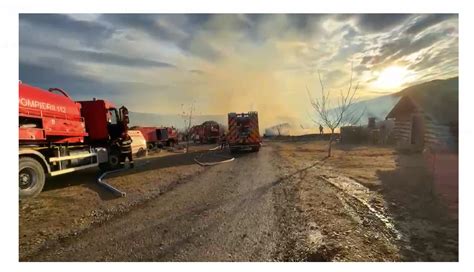 Cum arată Ferma Dacilor după incendiu Salvatorii caută opt persoane